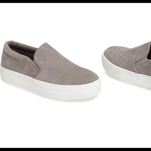 Steve Madden Platform Slip On